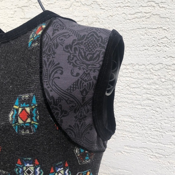 Papillon Sleeveless Dress - Picture 5 of 16